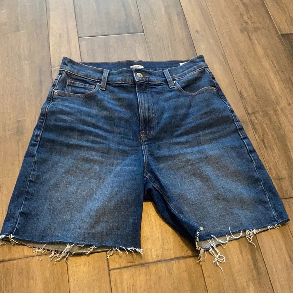 Old Navy High Rise Raw Hem Jean‎ Shorts Sz 6